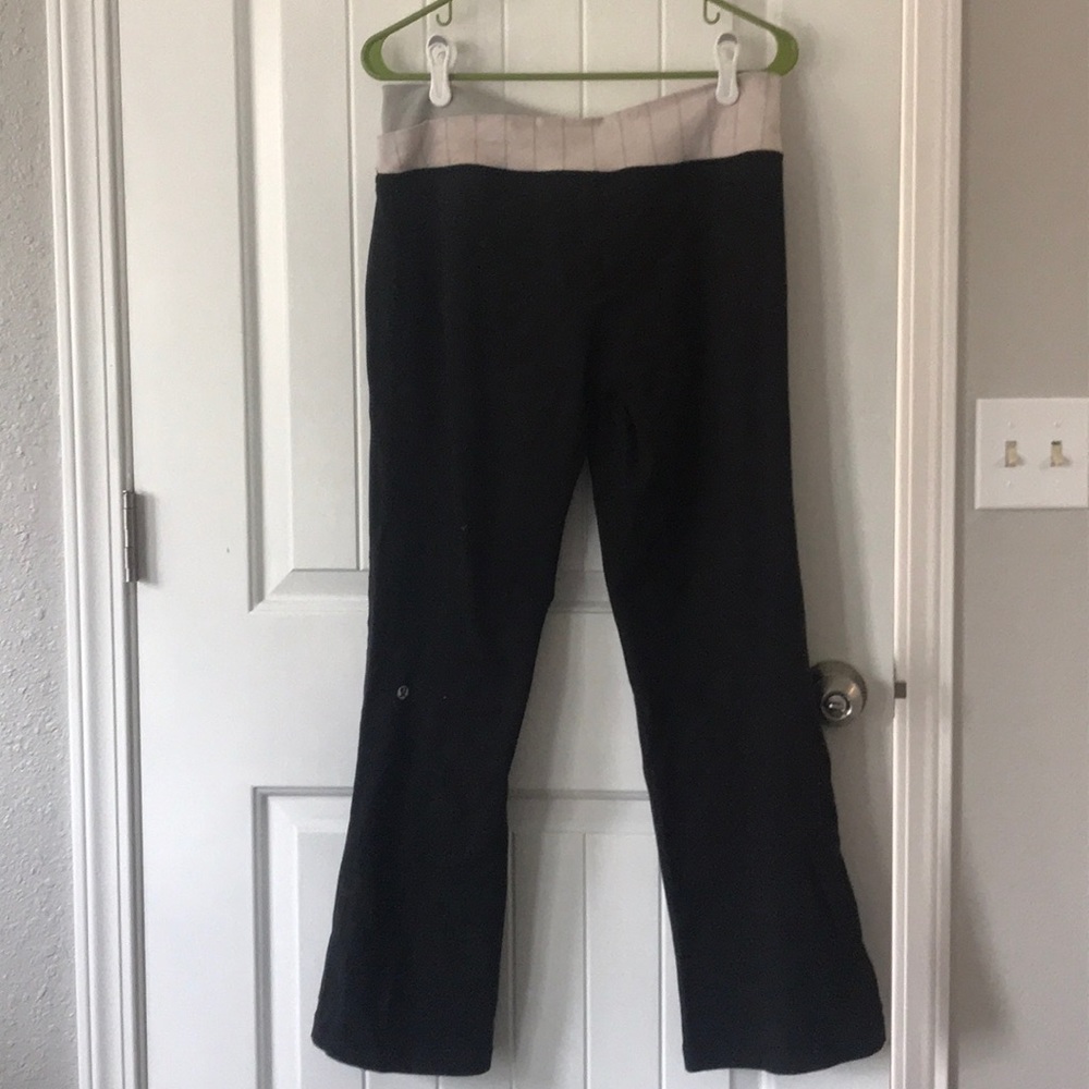 Lululemon yoga pants